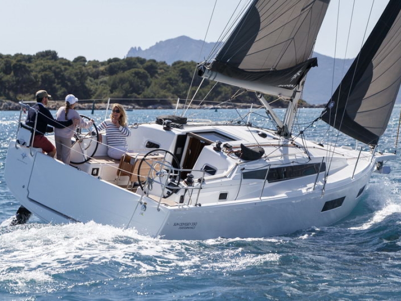 Sun Odyssey 350 by Trend Travel Yachting 30